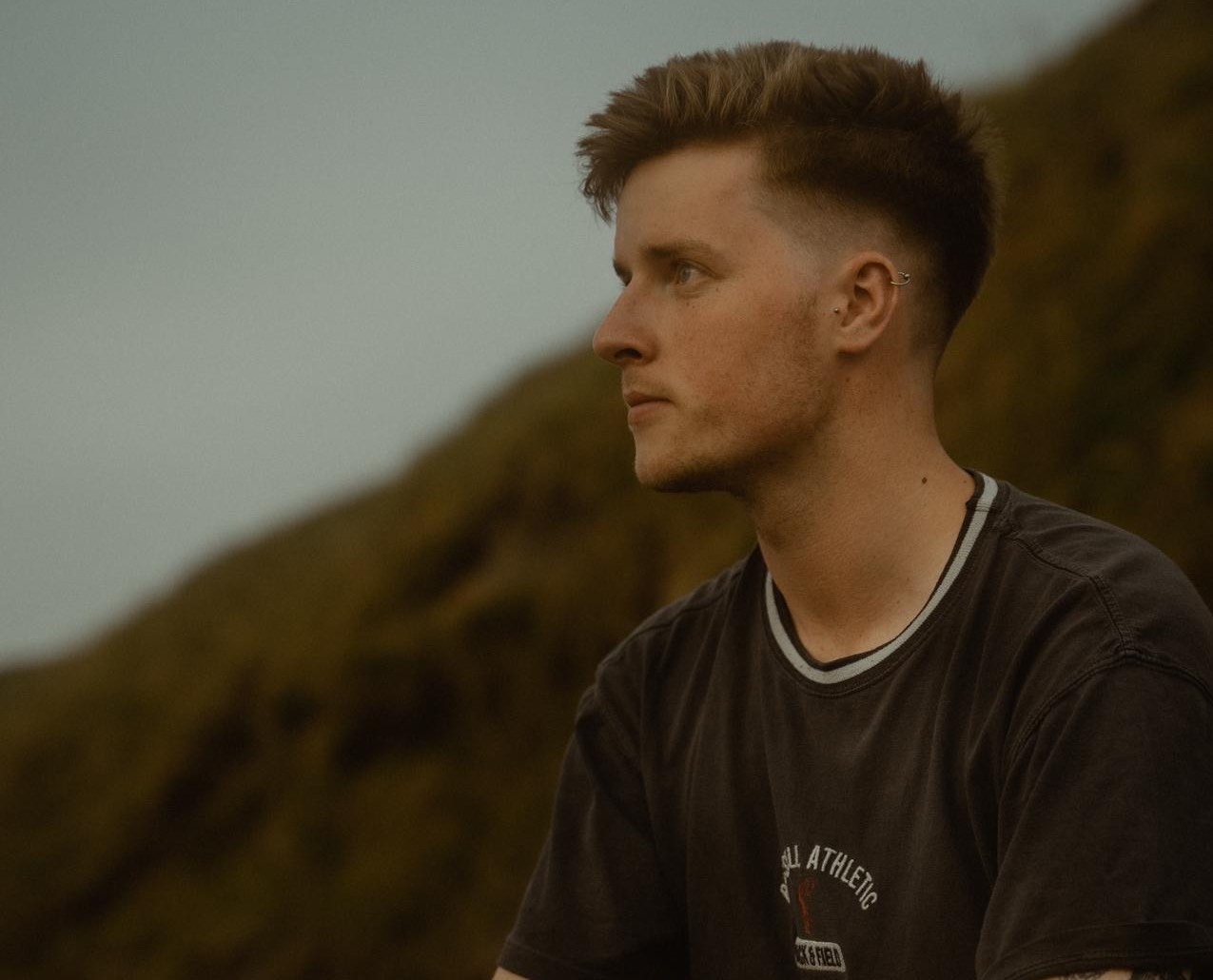 Billy Hurley new single ‘Favourite Place To Be’ is out now